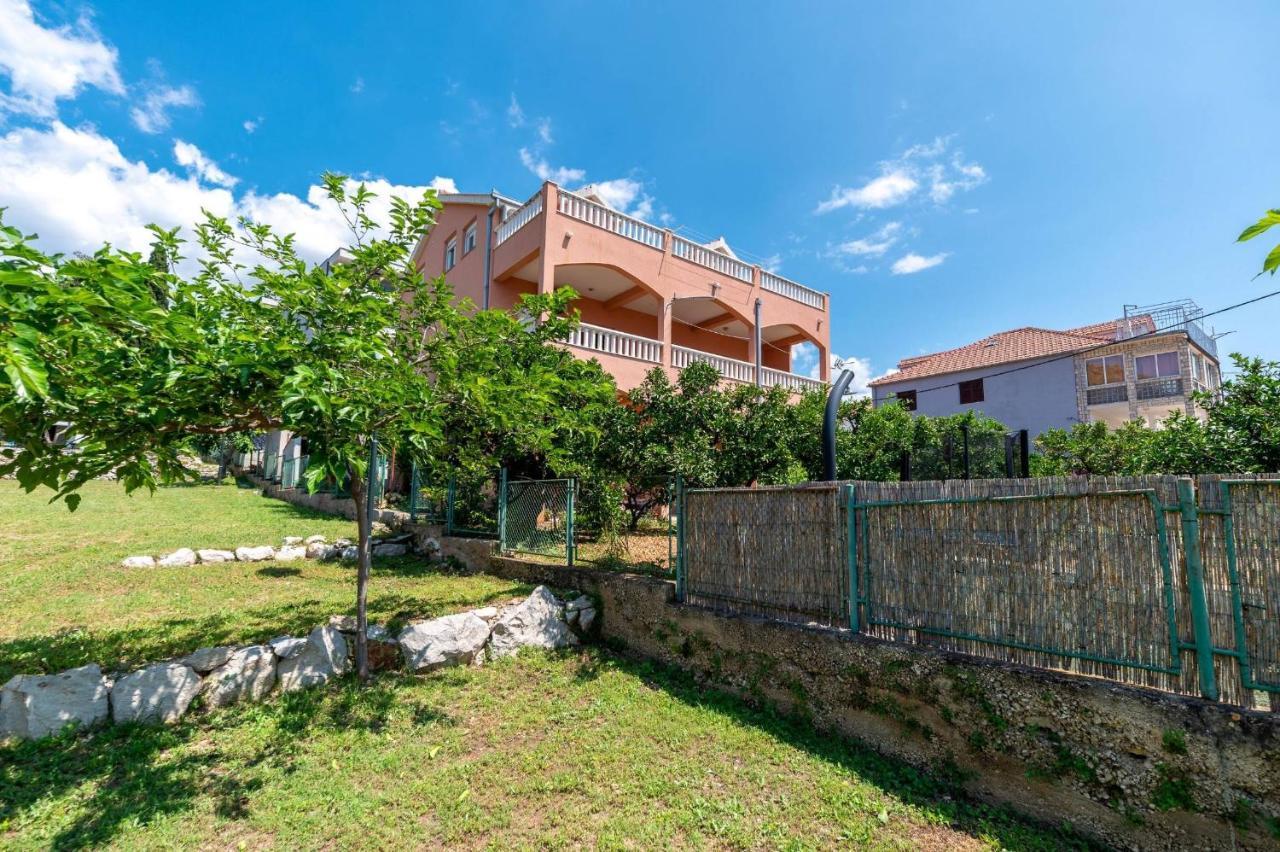 Apartment Lotus Trogir Exterior foto