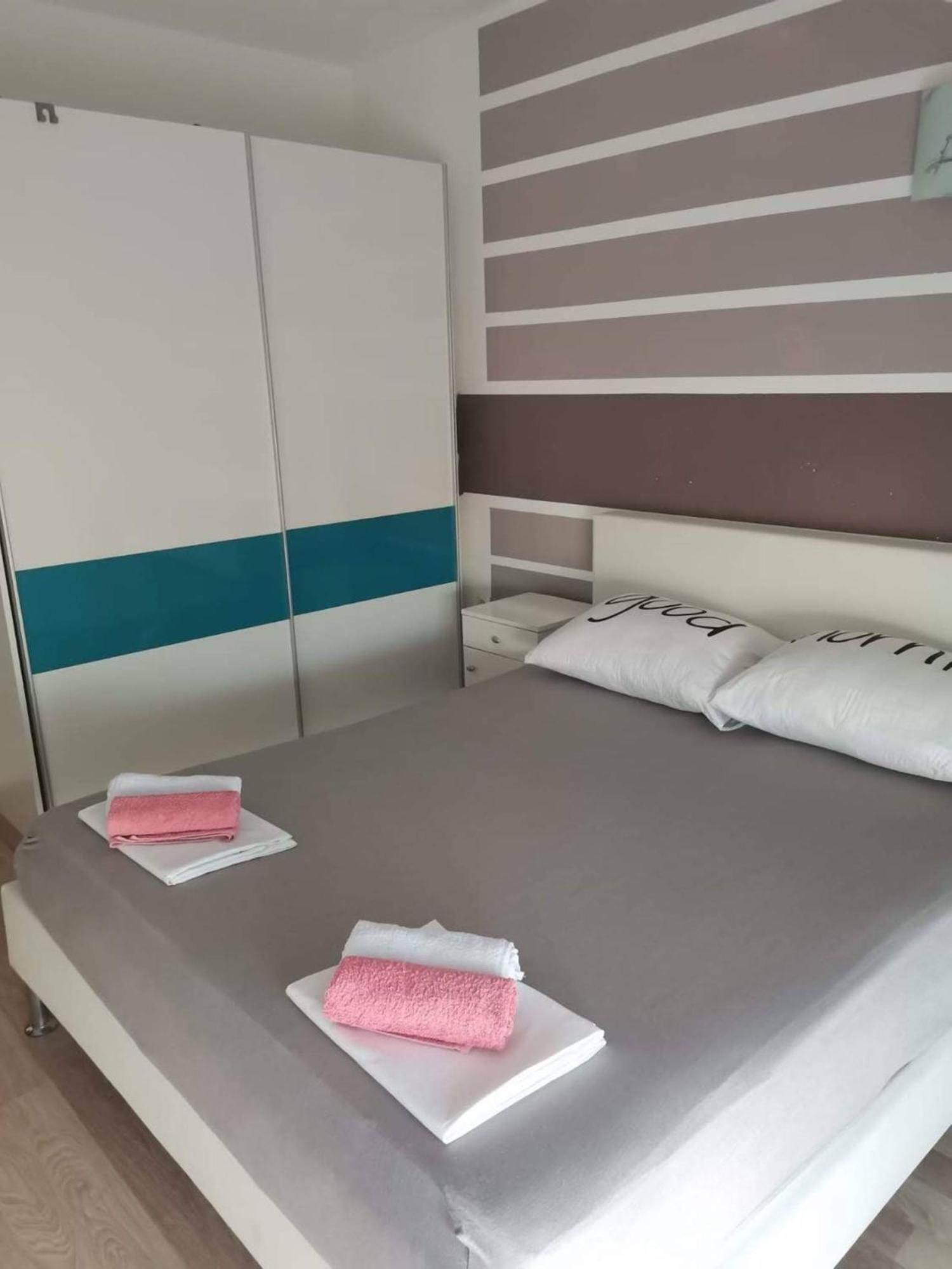 Apartment Lotus Trogir Habitación foto